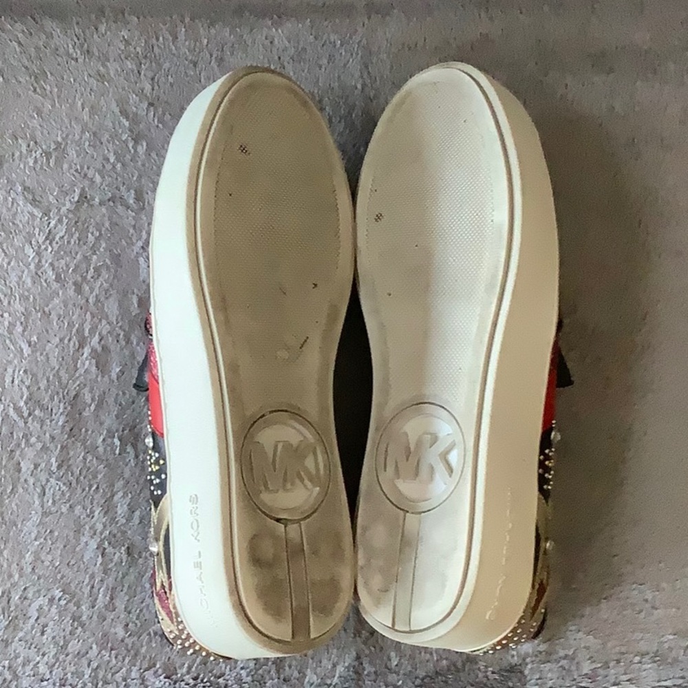 MICHAEL Michael Kors Black, Red & Gold Star-Accent Slip-On Sneakers - Picture 10 of 11